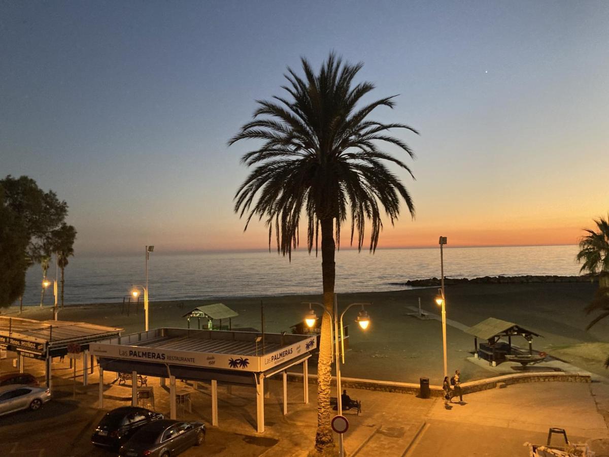 Sea & Wave Pedregalejo Beach Apartment Malaga Exterior photo
