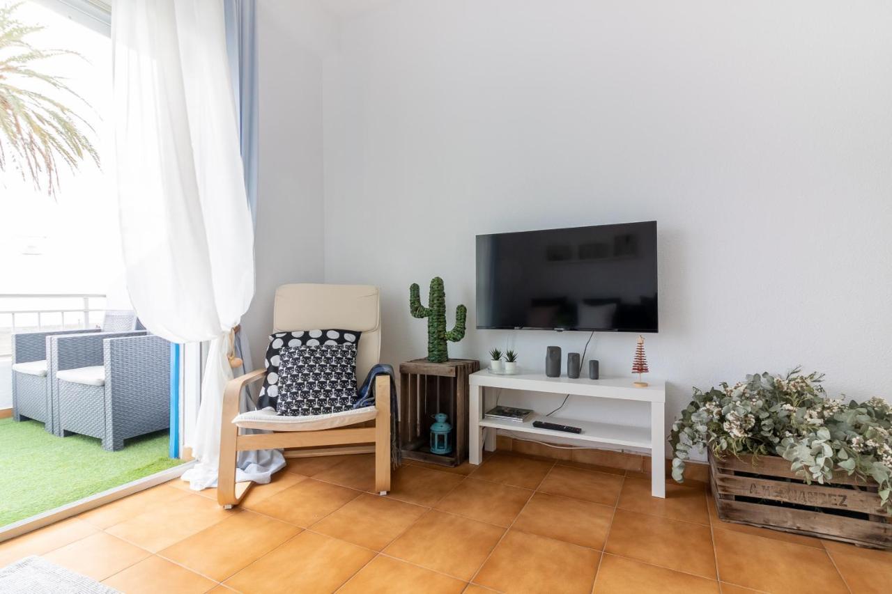 Sea & Wave Pedregalejo Beach Apartment Malaga Exterior photo